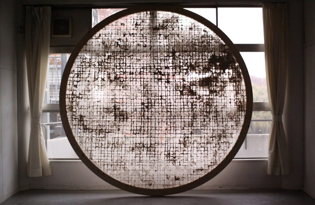 インスタレーション作品『透す窓』のメイン画像