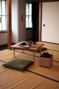 インスタレーション作品『実体のない小腹満たし』の画像