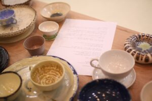 インスタレーション作品『めいめい、よよに続いた続いた子の子の子の』の画像