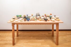 インスタレーション作品『めいめい、よよに続いた続いた子の子の子の』の画像